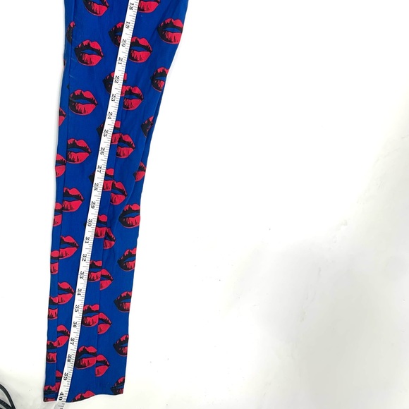 Nasty Gal trousers, made in Los Angeles, Size S, in royal blue with red lips - Picture 5 of 6
